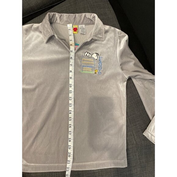 Peanuts NWT Kids’ Snoopy Pullover Velour Gray Collared Long Sleeve Shirt - Picture 6 of 7